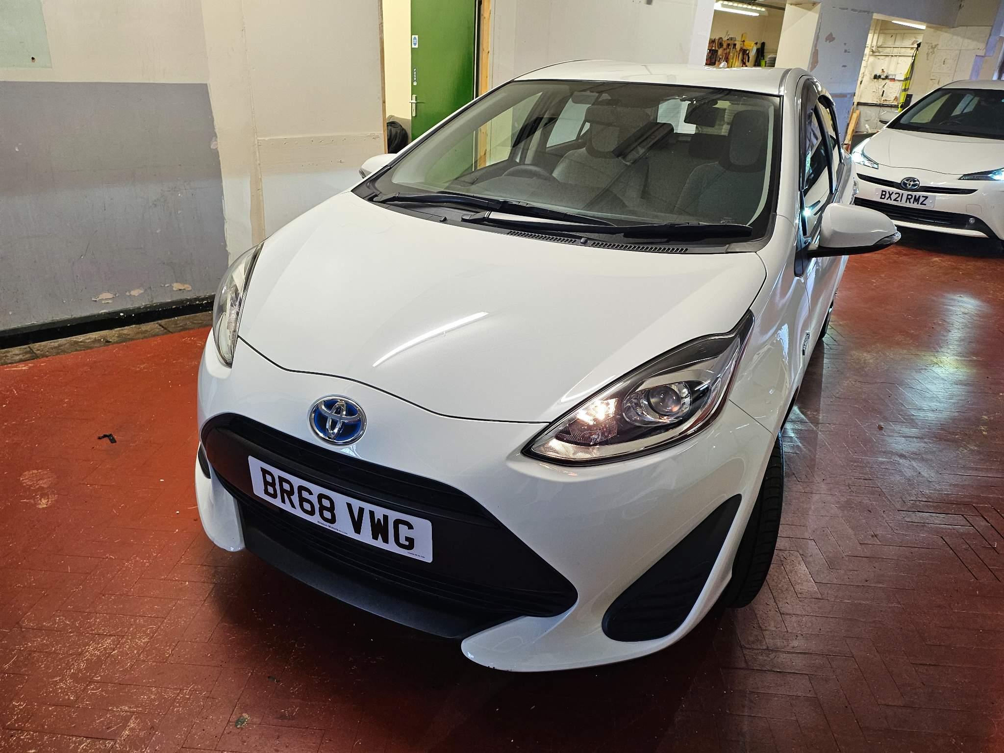 Toyota Yaris - Aqua Hybrid 1.5 VVh-T 5dr Image